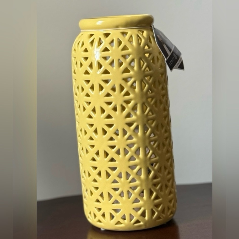 🔥Clearance- NWT ✨Scott Living Ceramic Lattice Lantern - Picture 3 of 6